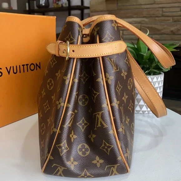 Louis Vuitton Brown Monogram Tote Bag - Picture 7 of 17